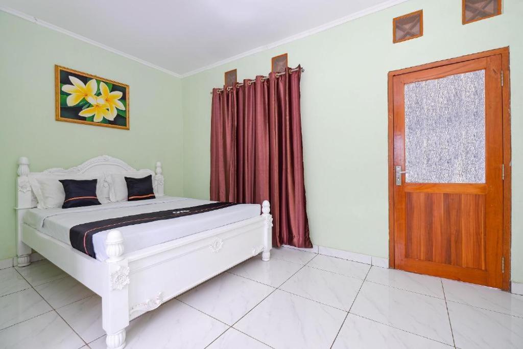 Guest House Gethsemane Salatiga Exterior photo