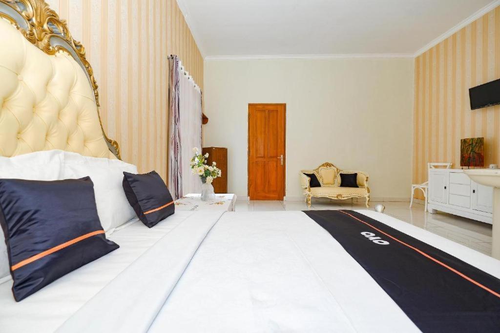 Guest House Gethsemane Salatiga Exterior photo