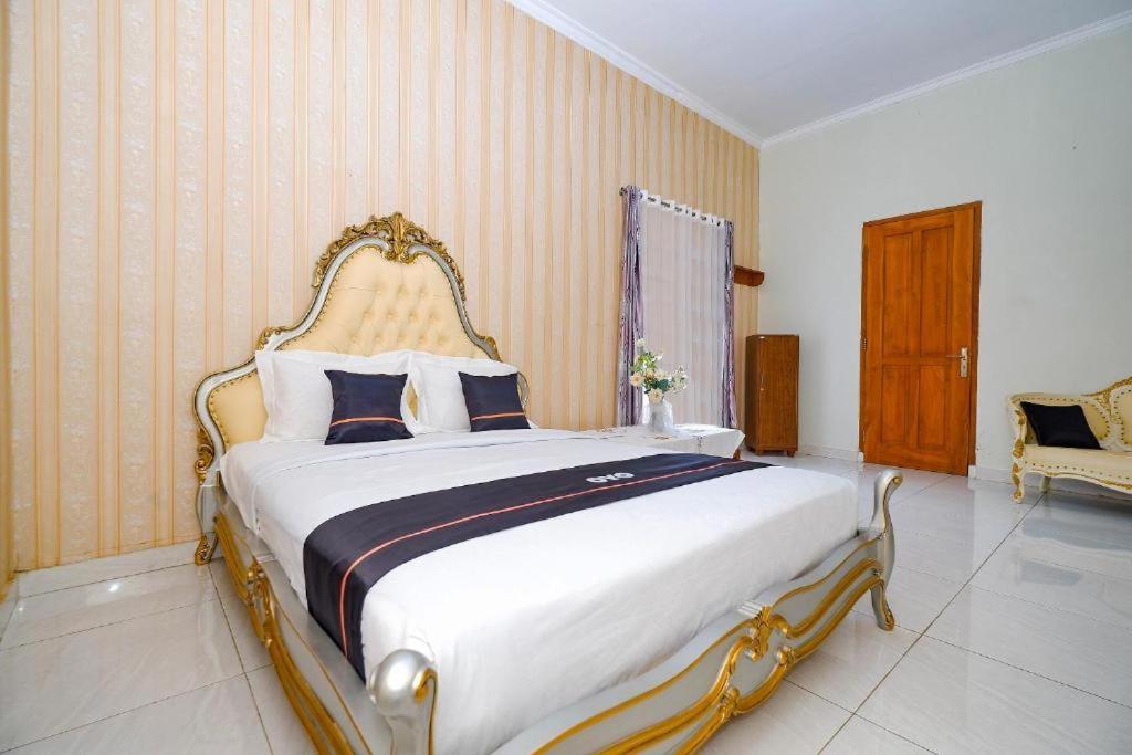 Guest House Gethsemane Salatiga Exterior photo
